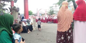 Hari Pertama Sekolah: Sekolah di Kampung Lebih Keren