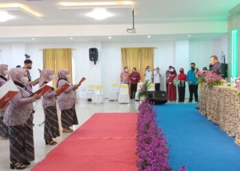 Delapan Orang Lulusan FK UGJ Lakukan Sumpah Dokter
