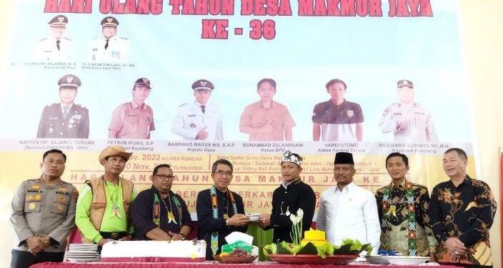 Bupati Kutai Timur (Kutim) Ardiansyah Sulaiman, menghadiri acara Peringatan Hari Ulang Tahun (HUT) ke-36 tahun Desa Makmur Jaya di Kecamatan Kongbeng
