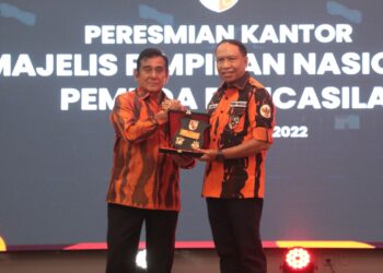Pemuda Pancasila Beri Tanda Satya Khusus Kepada Menpora Amali