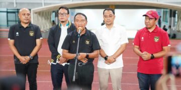 Menpora Amali Sebut Salah Satu Catatan Minor Stadion GBT Dari FIFA Adalah Rumput Lapangan