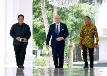 Menpora Amali, Erick Thohir Dampingi Presiden Jokowi Bertemu Presiden FIFA Gianni Infantino, Sepakati Kaji Ulang Kelayakan Stadion