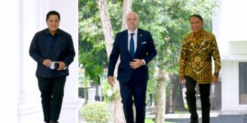 Menpora Amali, Erick Thohir Dampingi Presiden Jokowi Bertemu Presiden FIFA Gianni Infantino, Sepakati Kaji Ulang Kelayakan Stadion
