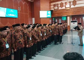 Bupati Lantik Dewan Hakim dan Panitera Untuk MTQ XVI Kutim
