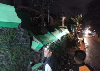 SD Negeri Cipelang 2 Terkena Bencana Longsor