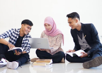 Peran Mahasiswa Dalam Mewujudkan Pendidikan Berkualitas Untuk Menghadapi Era Society 5.0
