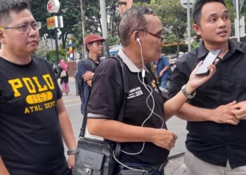 SENJA BERPUISI DI TIM: Perkenalkan Sastra Untuk Anak Muda