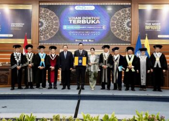 AHY Raih Gelar Doktor Predikat Cumlaude dari Universitas Airlangga