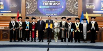 AHY Raih Gelar Doktor Predikat Cumlaude dari Universitas Airlangga
