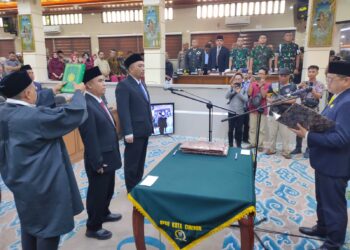 Dua Anggota PAW DPRD Kota Cirebon dari PAN dan PDI-P Dilantik