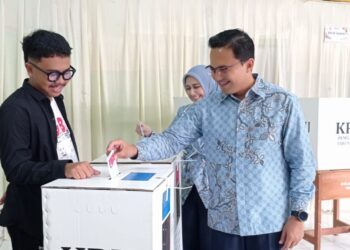 Sahrul Gunawan Gunakan Hak Suaranya di TPS 14