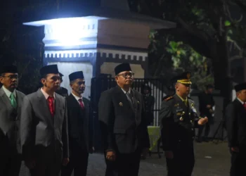 Renungan Suci di TMP Suryakencana: Momen untuk Mengenang Jasa Para Pahlawan Sukabumi