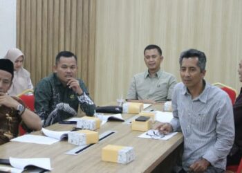 Komisi III DPRD Kabupaten Sukabumi dan Kanwil Kemenkumham Jabar Bahas Raperda Toko Swalayan