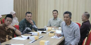 Komisi III DPRD Kabupaten Sukabumi dan Kanwil Kemenkumham Jabar Bahas Raperda Toko Swalayan