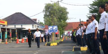 Sambut Nataru KAI Daop 3 Cirebon Tambah Personel dari Keamanan Sampai CSM