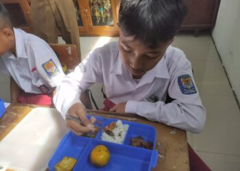 6200 Paket MBG di Kota Cirebon Disalurkan