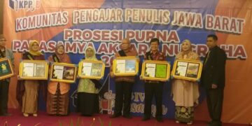 TROFI HASAN MUSTAPA UNTUK PESERTA TERBAIK PARASAMYA SUSASTRA INDONESIA KE-6, TAHUN 2025