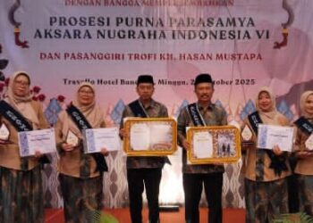 Enam Guru SDT Krida Nusantara Raih Anugerah Aksara Nugraha 2025