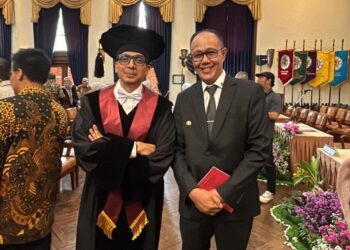 Ayep Zaki Hadiri Pengukuhan Prof. Zainal, Siap Bawa Gagasan Demokrasi ke Daerah