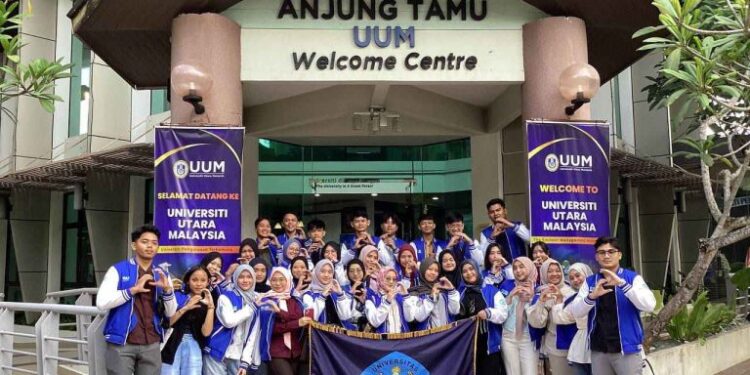 Mahasiswa UGJ KKN di UUM Malaysia