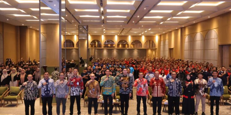 OJK Cirebon dan Pemkab Indramayu Dorong PMI Jadi Pahlawan Devisa