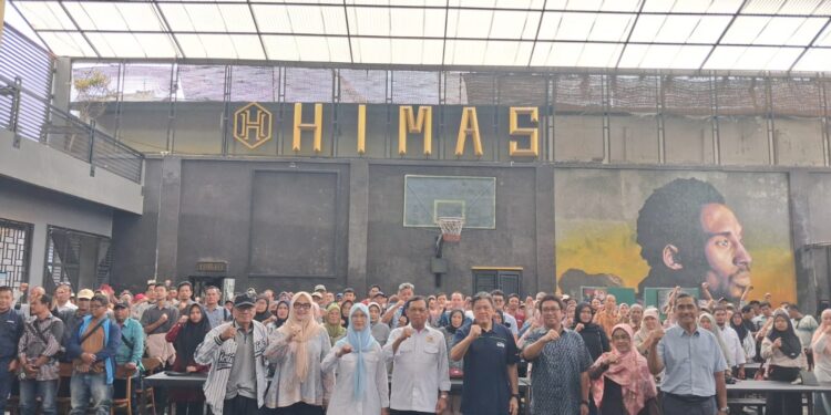 Anggota DPR RI Herman Khaeron foto bersama konstituen usai sosialisasi empat pilar kebangsaan