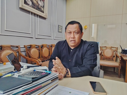 Sekretaris DPRD Kota Sukabumi, Asep Koswara. (Foto ist)