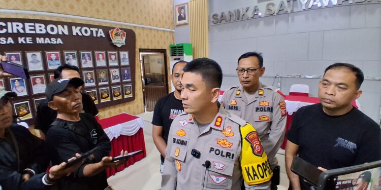 Kapolres Cirebon Kota AKBP Eko Iskandar saat memberikan keterangan terkait berakhirnya Operasi Ketupat 2026.