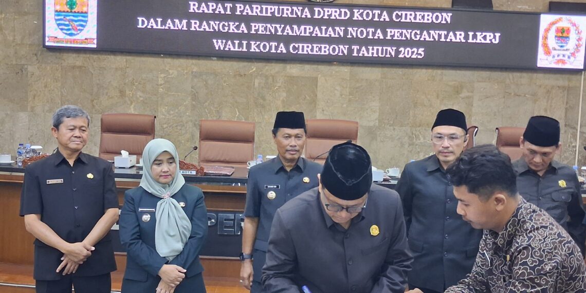 Sampaikan LKPJ 2025, Wali Kota Cirebon Paparkan Capaian 19 Penghargaan Bergengsi