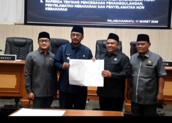 DPRD Sukabumi Sahkan Dua Raperda Prakarsa