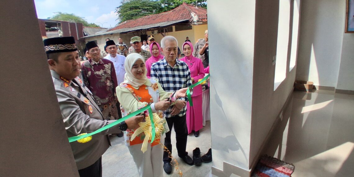 Farida Resmikan Mushola di Polsek Losari, Terharu Namanya Diabadikan