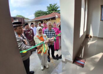 Farida Resmikan Mushola di Polsek Losari, Terharu Namanya Diabadikan