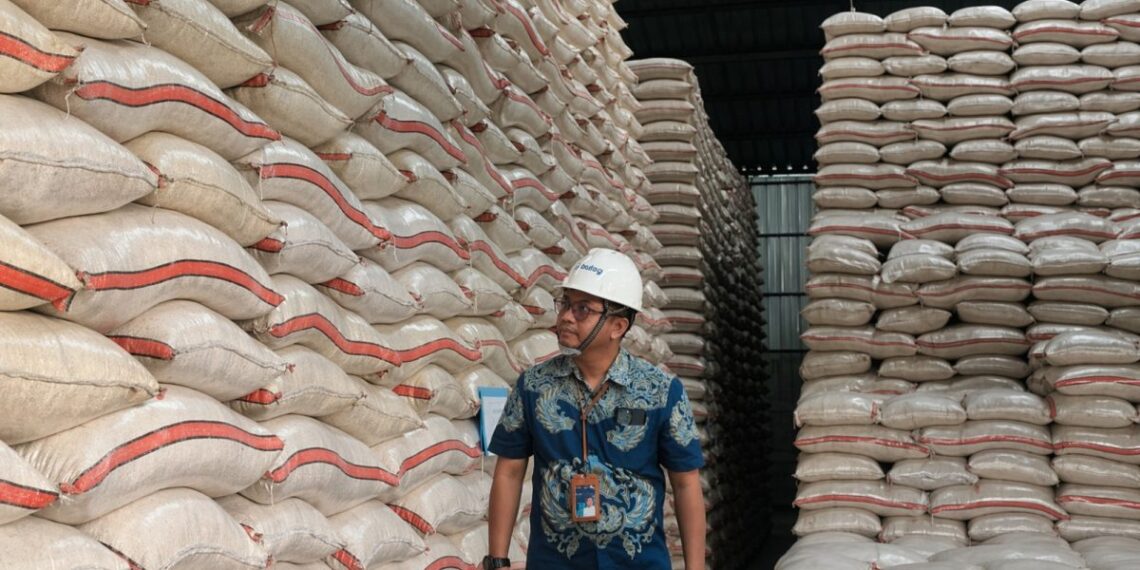 Jaga Stabilitas Pangan, Bulog Cirebon Serap 159 Ribu Ton Gabah Petani