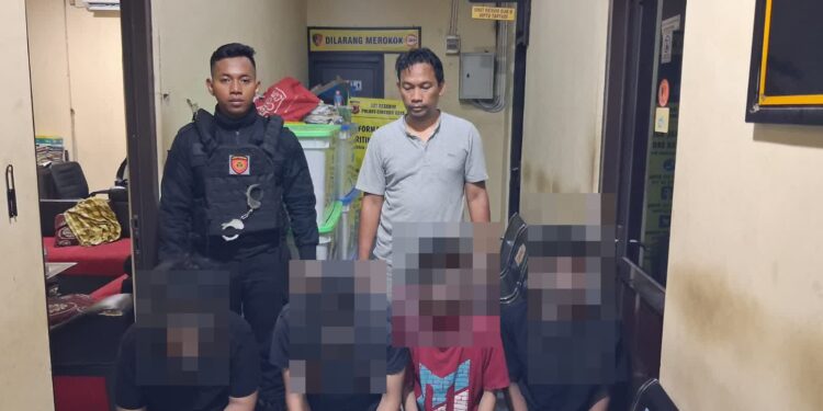 Tim Maung Presisi Polres Cirebon Kota amankan empat pemuda yang diduga akan tawuran.