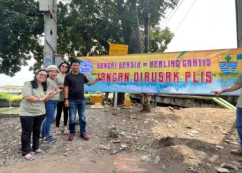 Kompak, Pemkot dan PGIS Bersih-Bersih Bantaran Sungai Sukalila