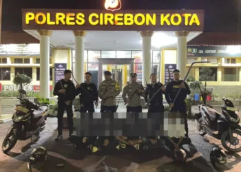 Malam Mencekam di Gang Lapangan Bola, Kesambi: Saat Kilatan Celurit Remaja Digagalkan Patroli Polisi