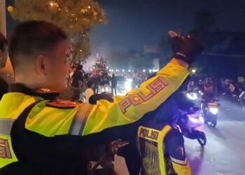 Kawal Konvoi Kemenangan Persib, Kapolres Cirebon Kota Imbau Bobotoh Jaga Ketertiban