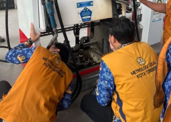 DKUKMPP Lakukan Pengawasan Takaran BBM di Dua SPBU