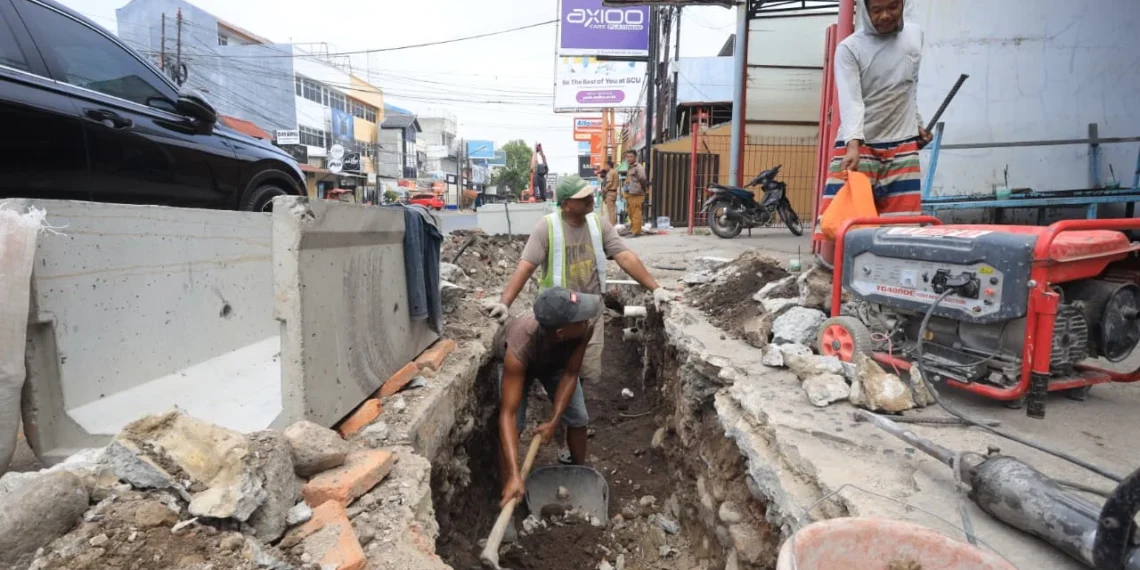 Sebelum Musim Hujan, Pemkot Cirebon Gencar Perbaiki Drainase